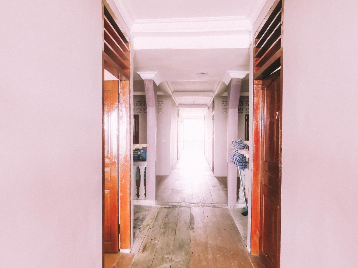 Raffiel Nias Apartment Lagudri Екстериор снимка